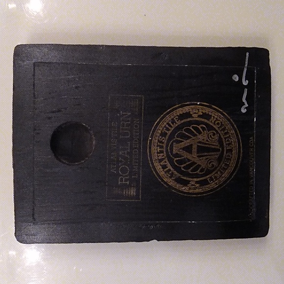 ROYAL URN *Signed, Atlantis Tile, like Sid Dickens. *Rare & Retired wall art - Picture 7 of 12